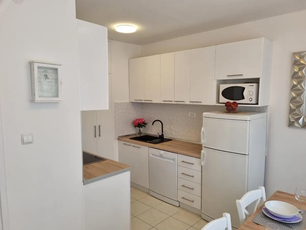 Babylu Apartman Zadar 0*,